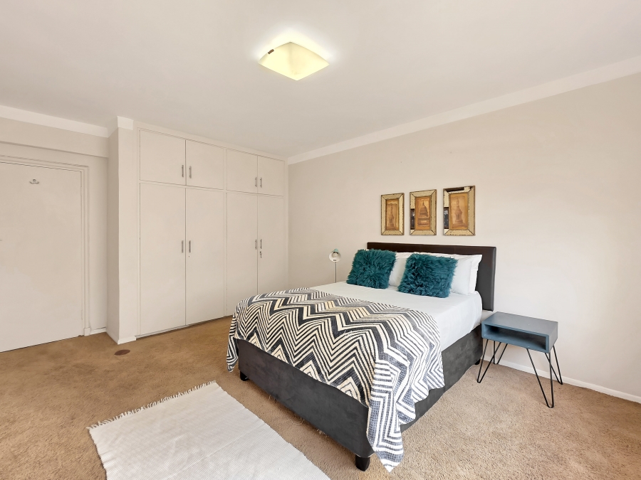 2 Bedroom Property for Sale in Three Anchor Bay Western Cape